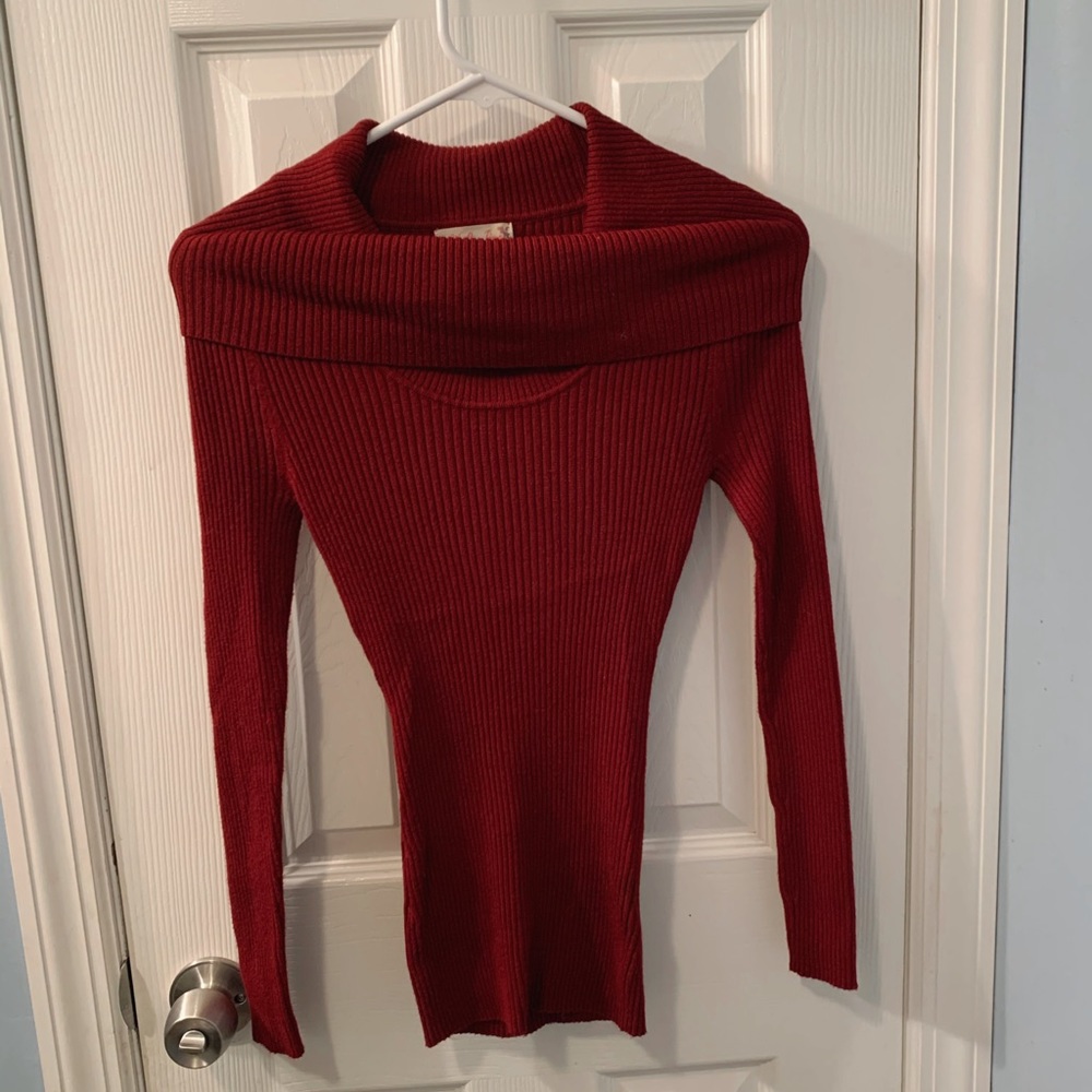 Medium women’s turtleneck.